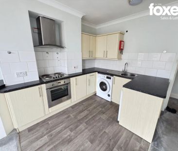 1 bed flat to rent in Flat 3, 6 Adeline road - Photo 5