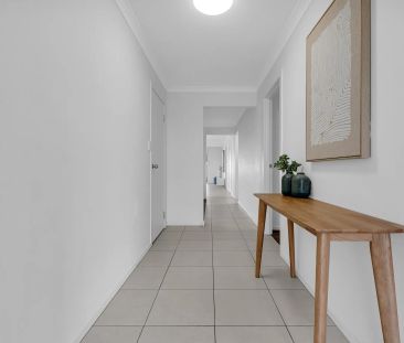 4 BEDROOM CONTEMPORARY HOME - Photo 2