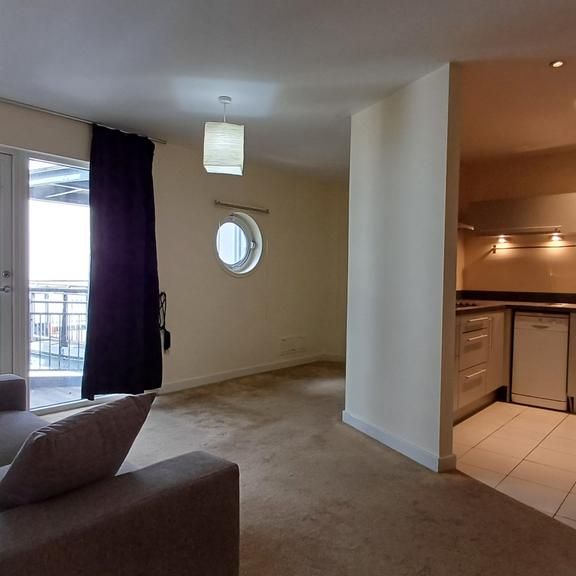 1 bedroom flat to rent - Photo 1