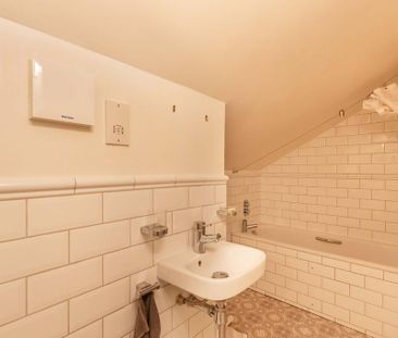 1 bedroom property to rent - Photo 4