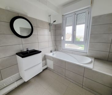 Location Appartement 3 pièces 68m² - Photo 4