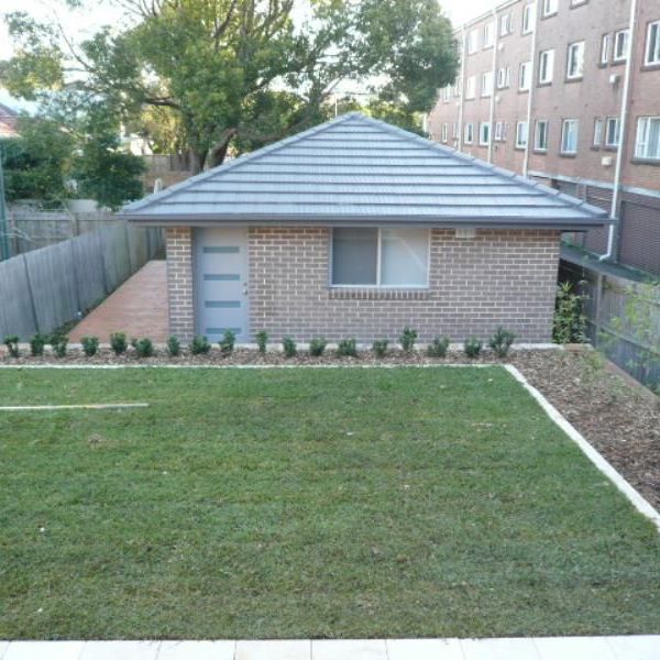 LARGE 2 BEDROOM GRANNY FLAT - Photo 1