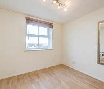 2 Bed Flat, Elm Park, RG30 - Photo 6