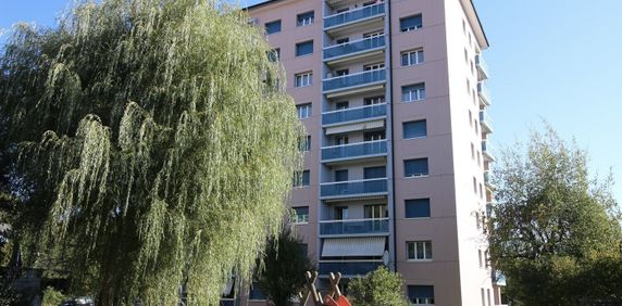 Charming accommodation surrounded by greenery just a stone’s throw from public transport - Foto 2