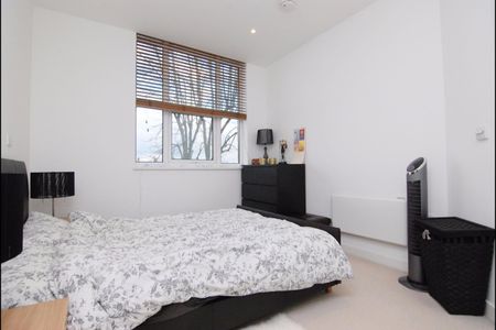 1 Bed Flat, Bromyard Avenue, W3 - Photo 3
