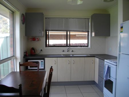 2/29 Airliebank Road, Morwell, VIC - Photo 3