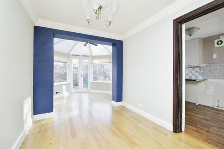 3 bedroom semi-detached house to rent - Photo 3