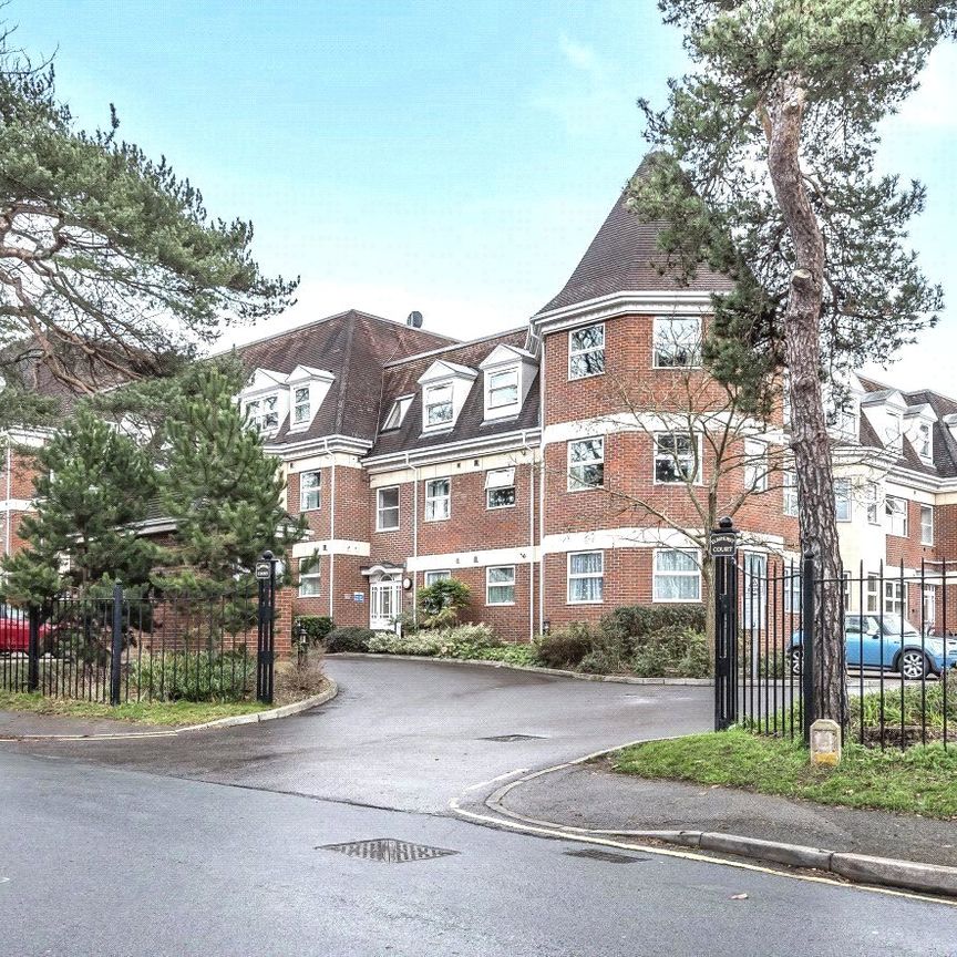 Elmhurst Court, Camberley Elmhurst Court, Camberley - Photo 2