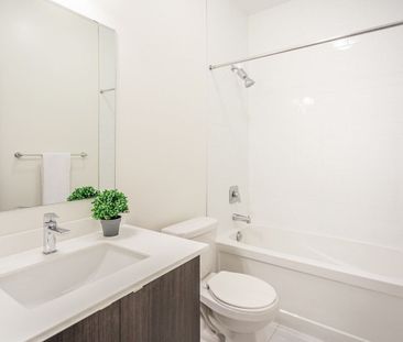 For Lease - 219 Huguenot Road, Oakville, Ontario - Photo 4