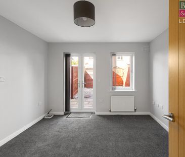 2 bedroom terraced house to rent - Photo 4