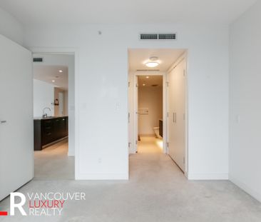 Condo in Downtown Vancouver, BC - Photo 4