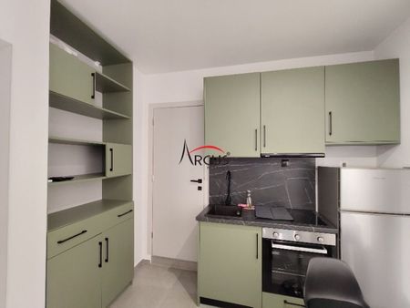 Studio/Γκαρσονιέρα για ενοικίαση Αγία Τριάδα (Φάληρο - Ιπποκράτειο) - Φωτογραφία 4