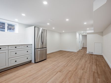 4 Hartford Avenue, Bsmt - Photo 2
