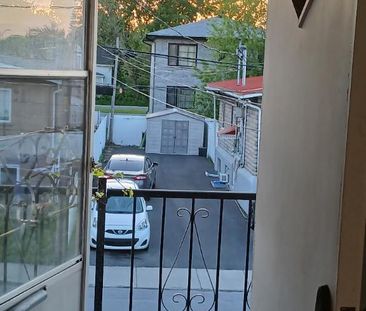 Appartement à louer - Vieux-Longueuil : 4 et demi, à l'étage - Photo 1