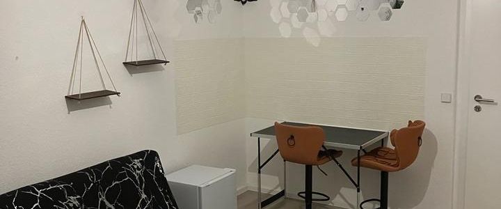 1 Zimmer in 2-Zimmer-Wohnung ab sofort - Foto 1