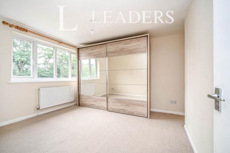 3 bedroom terraced house to rent - Photo 4