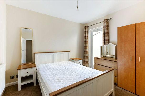 Hardy Road, London, SW19 ground floor flat to rent - Photo 1