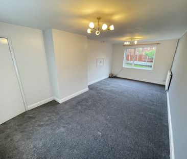 Martinfield Road, Penwortham - Photo 1