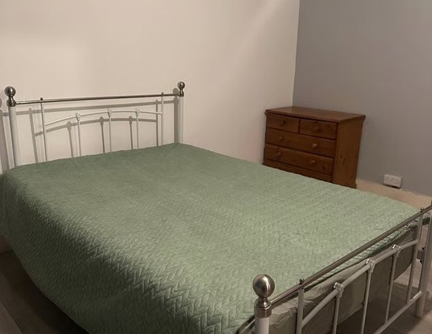 Room in a Shared House, Eastern Avenue, IG2 - Photo 1