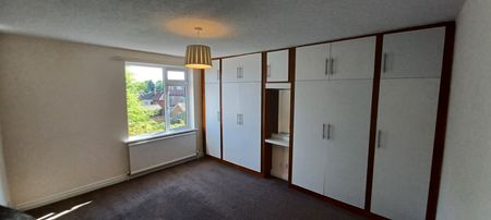 3 bedroom semi-detached house to rent - Photo 3