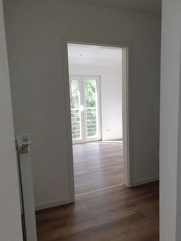 Perfekt zum Wohnen und Arbeiten - Kernsanierte Altbauwohnung - Foto 3