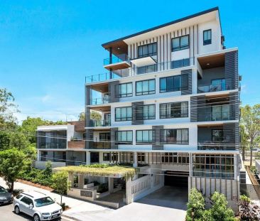 “Spacious & Modern Unit – Steps to Indooroopilly Shops, Cafés & Tra... - Photo 6