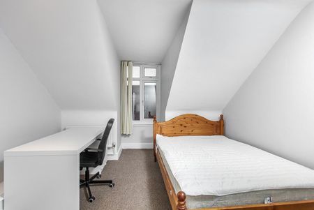 4 bedroom terraced house to rent - Photo 5