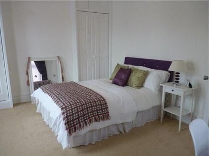 4 bedroom end of terrace house to rent - Photo 4