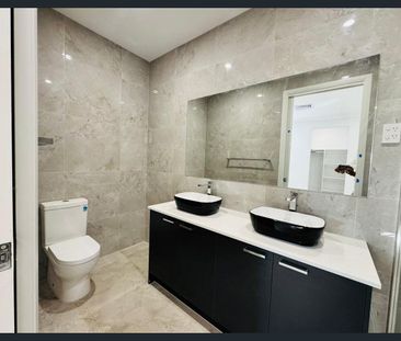 🌿 Brand New Fraser Rise Masterpiece | Stylish & Move-In Ready - Photo 6