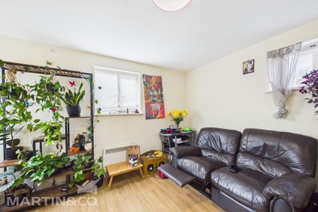 1 bedroom apartment to rent - Photo 2