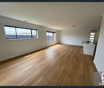 Impressive Brand New Four-Bedroom Residence in Warby Views Estate! - Photo 1