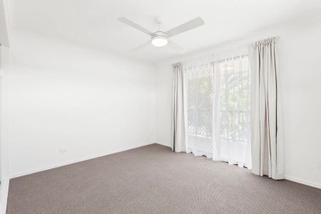 Freshly Renovated Unit in the Heart of Marcoola! - Photo 4