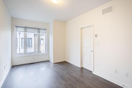 For Lease - 219 Huguenot Road, Oakville, Ontario - Photo 5