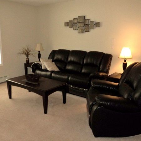 413, 60 Lawford Ave *furnished* - Photo 4