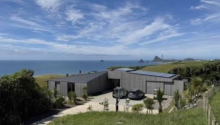 TARANAKI - TAPUAE ESTATE - Photo 2