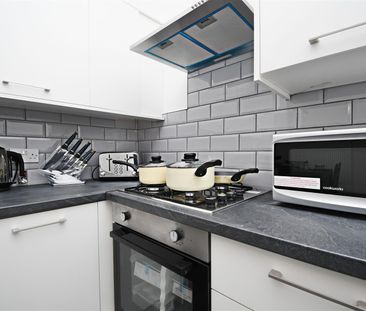 1 bed house share to rent in Queensberry Road, Burnley, BB11 - Photo 4