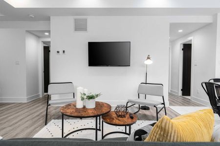 Queens Avenue - Photo 2