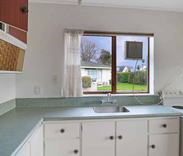 Lovely Two Bedroom in Community Village. - Photo 5