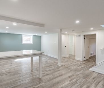 Bright 2 Bedroom Lower Unit in Welland! - Photo 5