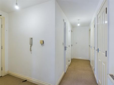 Old Chester Road, Birkenhead, 2 bedroom, Flat - Photo 3