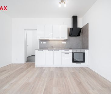 Pronájem bytu 1+kk 32 m² - Photo 1