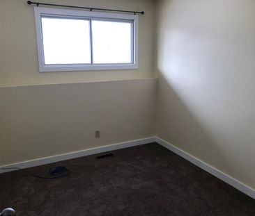 Newly Renovated 2-Bedroom Unit with In-Suite Laundry!! - Photo 5