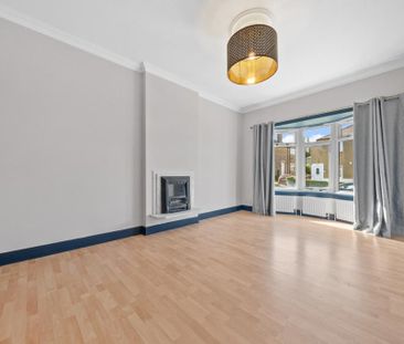 3 bedroom flat to rent - Photo 3