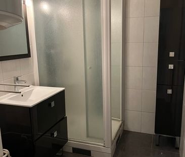 Location Appartement 3 pièces 61m² - Photo 2