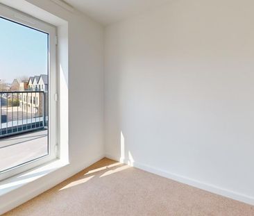 4 bedroom terraced house to rent - Photo 2