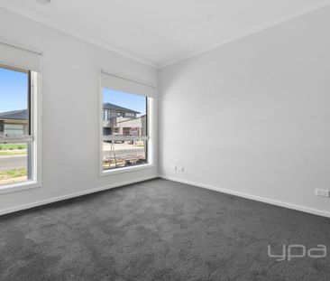 34 Shelterbelt Avenue, Weir Views - Photo 2