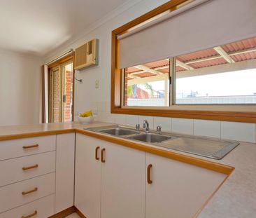 1/538 Kotthoff Street, Lavington NSW 2641 - Apartment For Rent | Do... - Photo 4