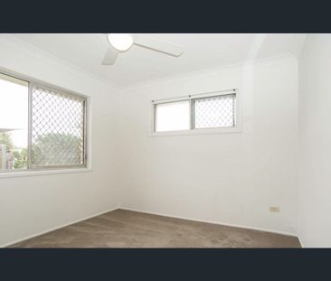 Spacious Family Home in the Heart of Banyo! - Photo 2