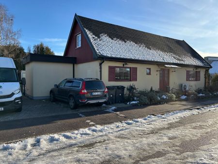 Rum i villa i Eslöv - Photo 4