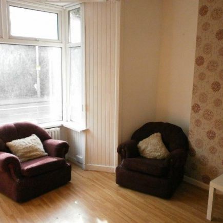 Double Rooms available in 5 Bedroomed House Treforest - Photo 1